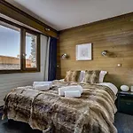 Luxurious Ski-in Ski-out Duplex On Slope