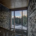 Appartamento Luxurious Ski-in Ski-out Duplex On Slope