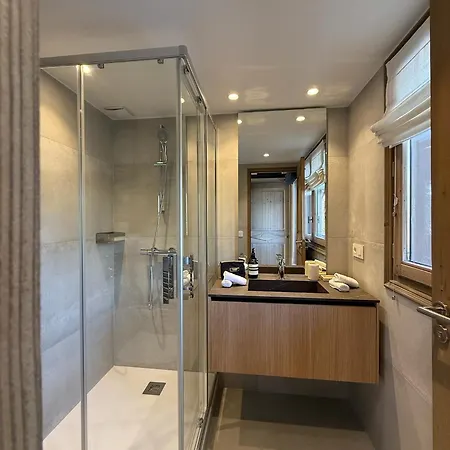 Luxurious Ski-in Ski-out Duplex On Slope Apartamento *